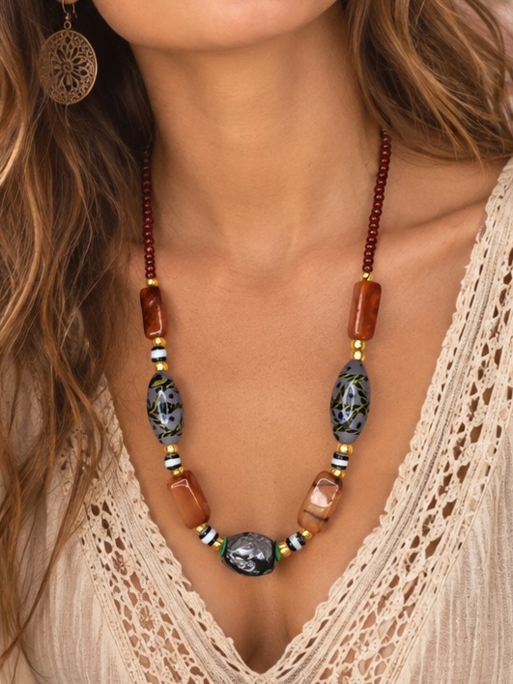Vintage 70s Polished Agate and Carnelian Beaded Necklace